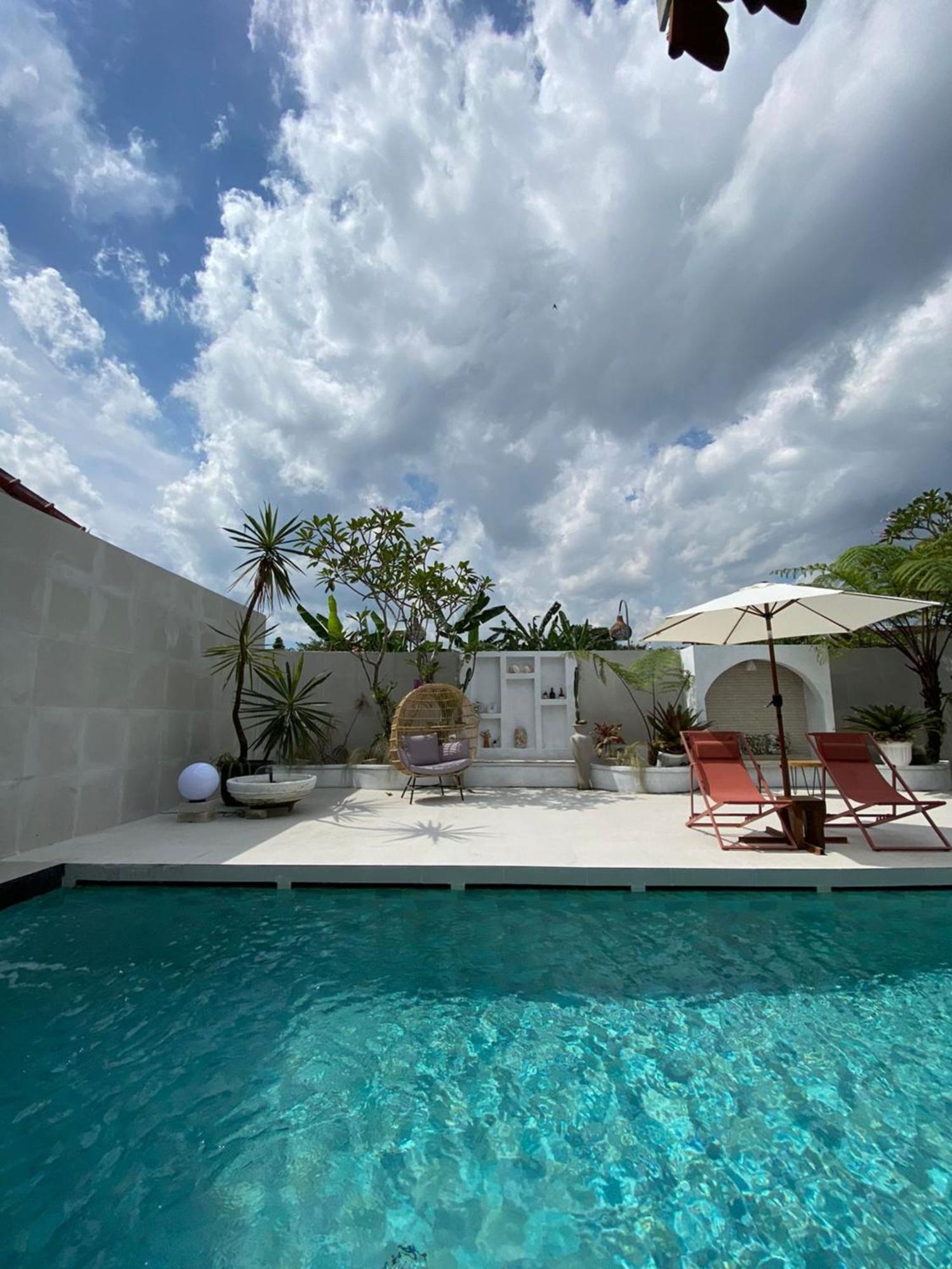 Villa Padi Pakem Exterior photo