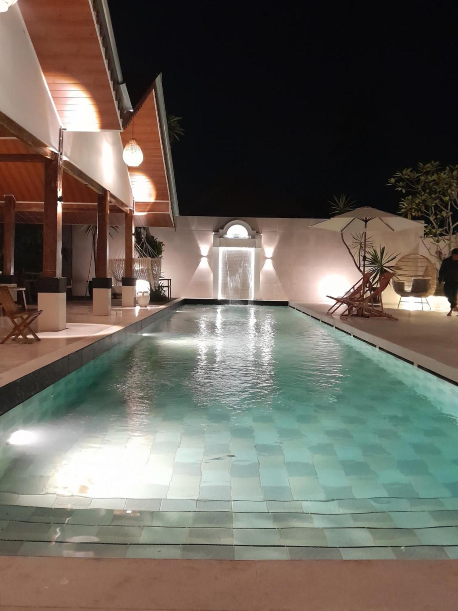 Villa Padi Pakem Exterior photo