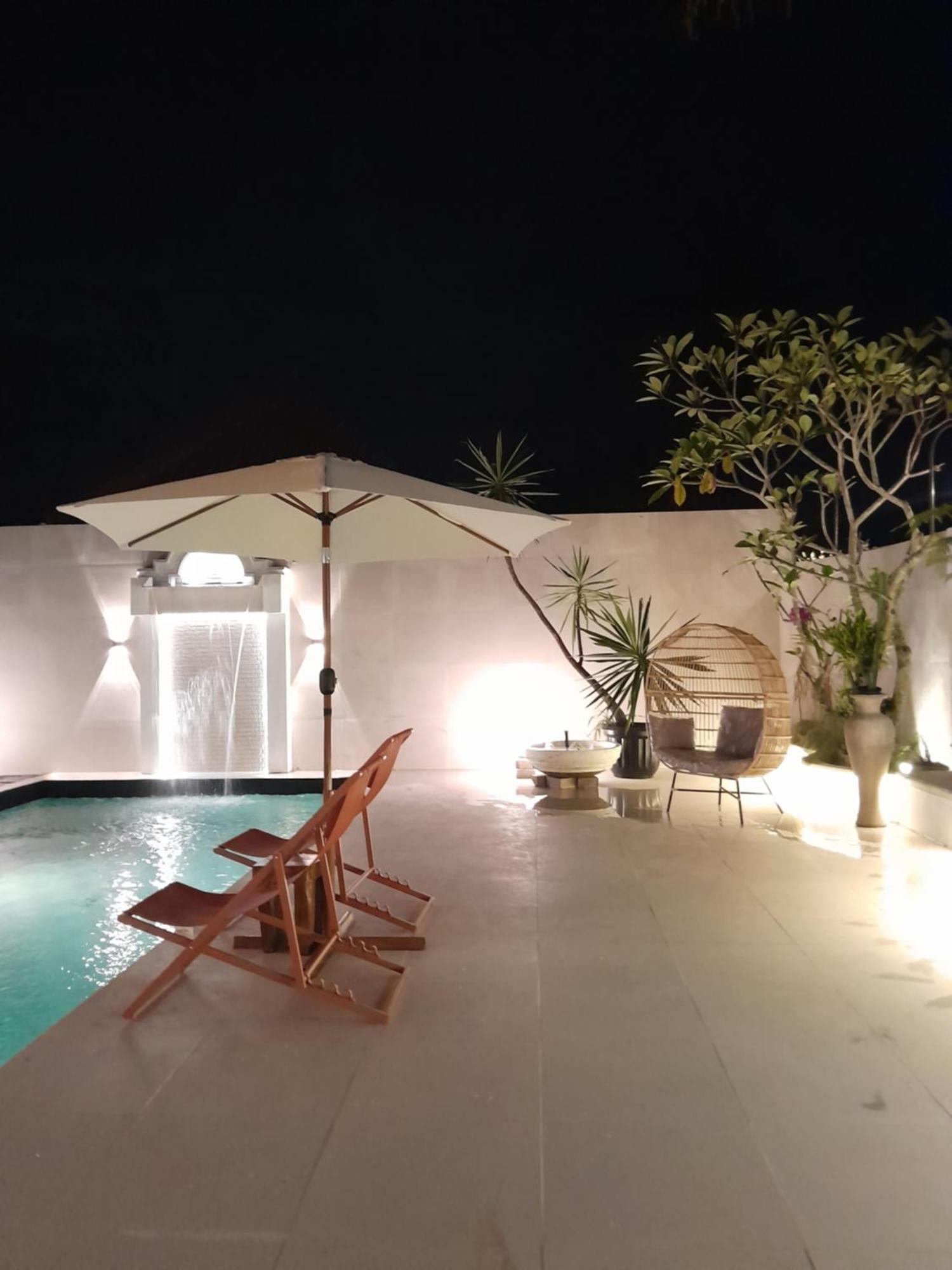 Villa Padi Pakem Exterior photo