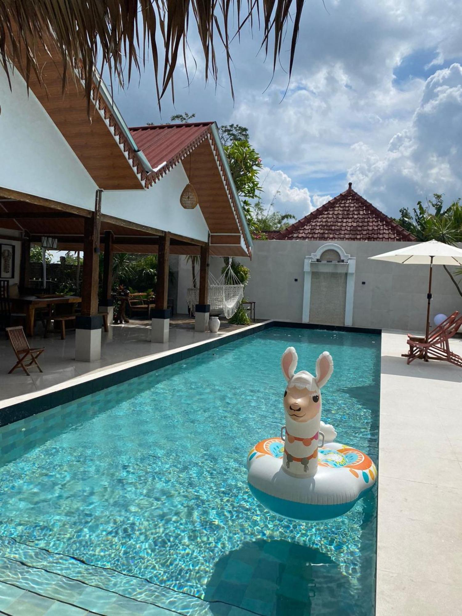 Villa Padi Pakem Exterior photo