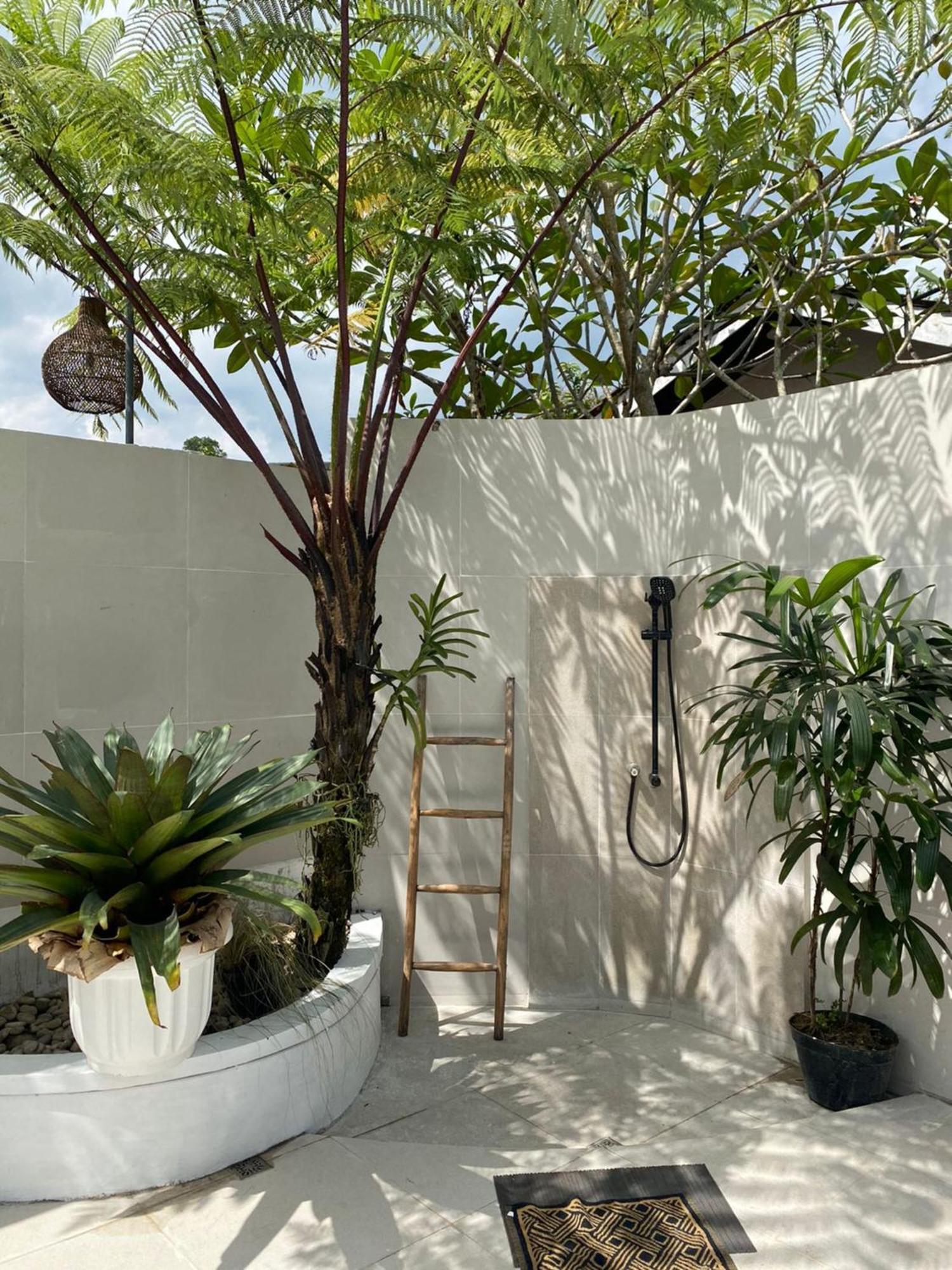 Villa Padi Pakem Exterior photo